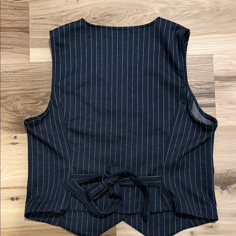 LC Lauren Conrad navy Pinstripe Vest - Picture 3 of 3